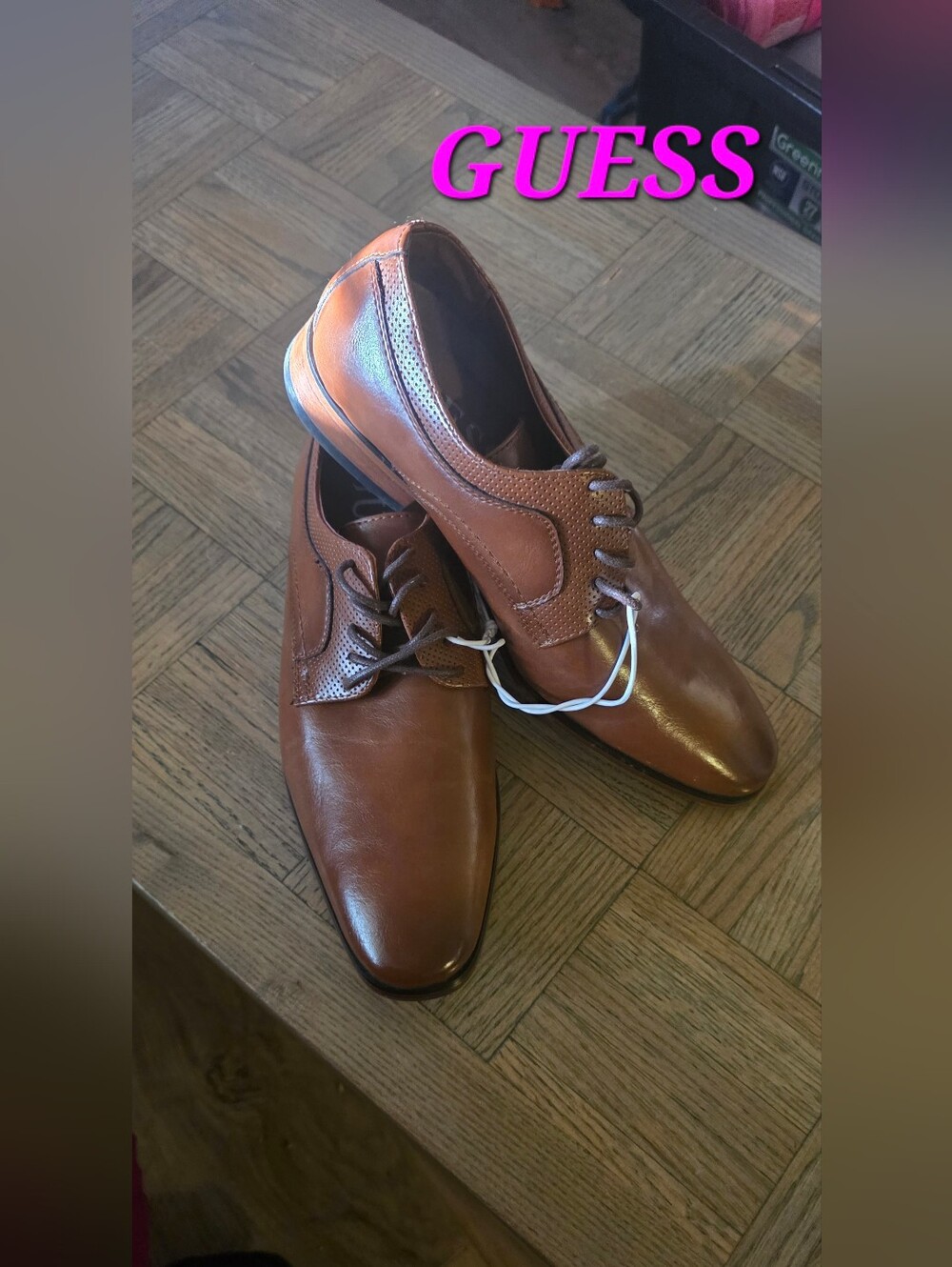 GUESS Men’s Brown Leather Dress Oxfords